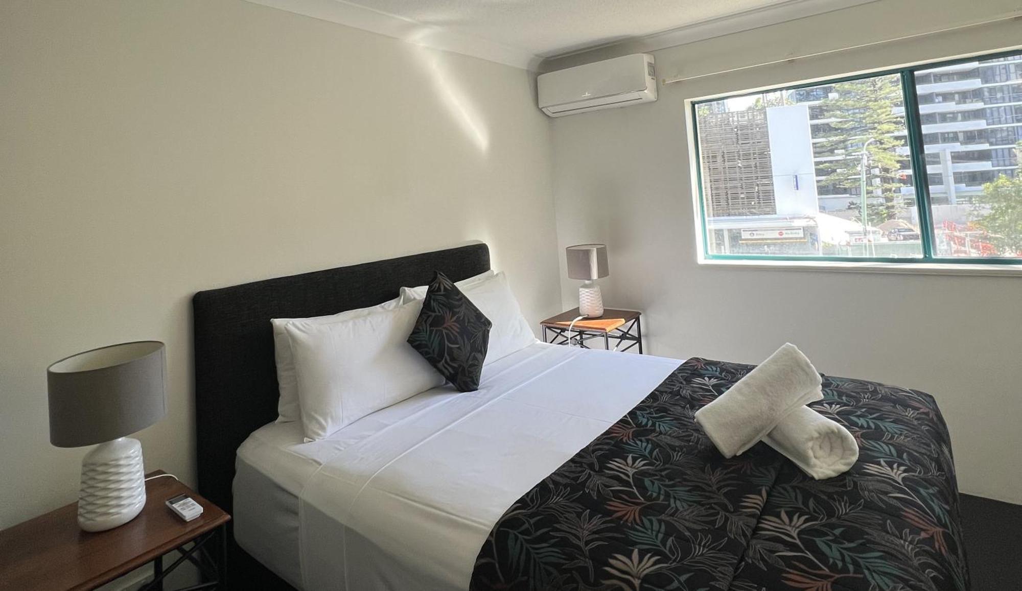 Cha Private Apts Aruba Beach Gold Coast Esterno foto
