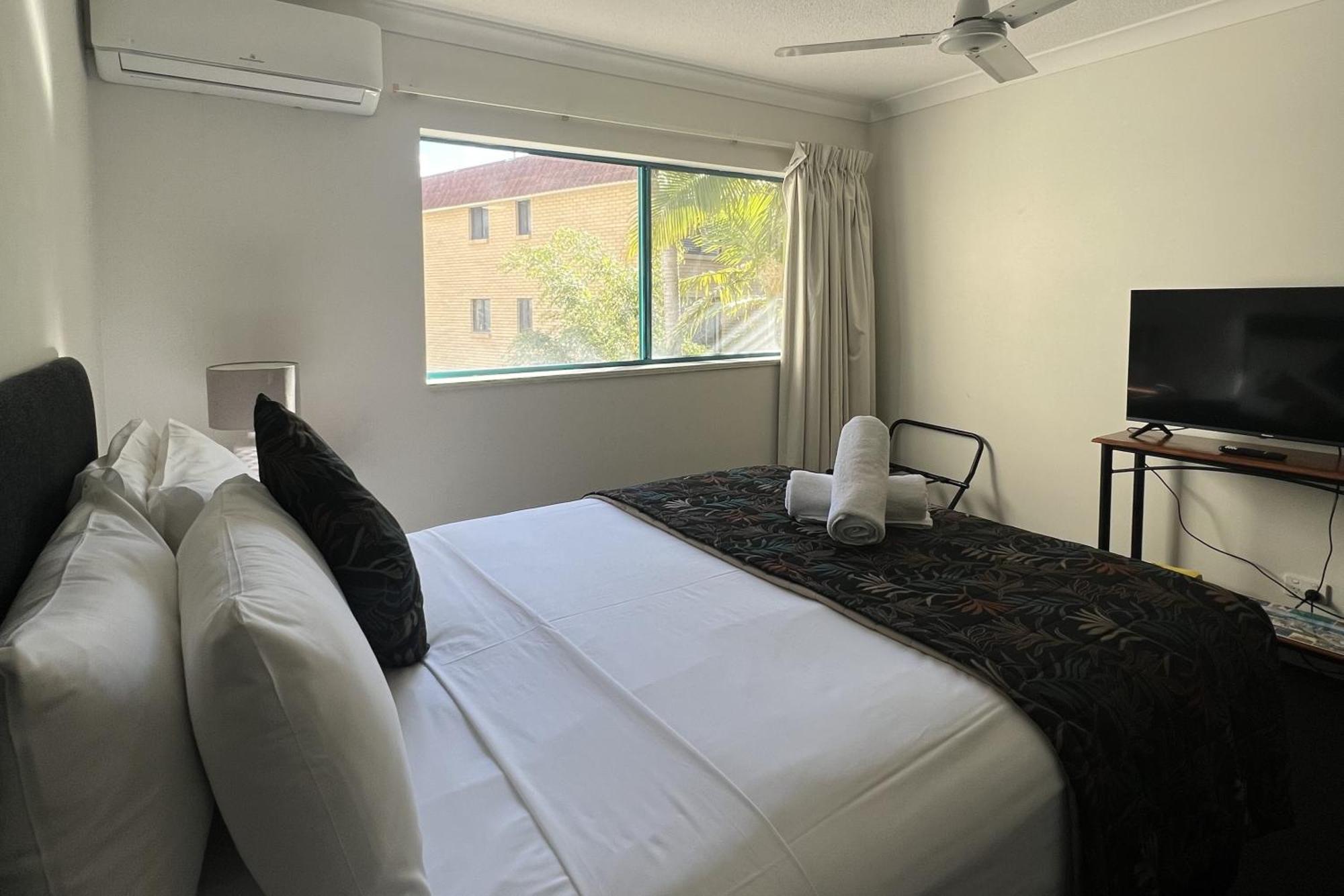Cha Private Apts Aruba Beach Gold Coast Esterno foto