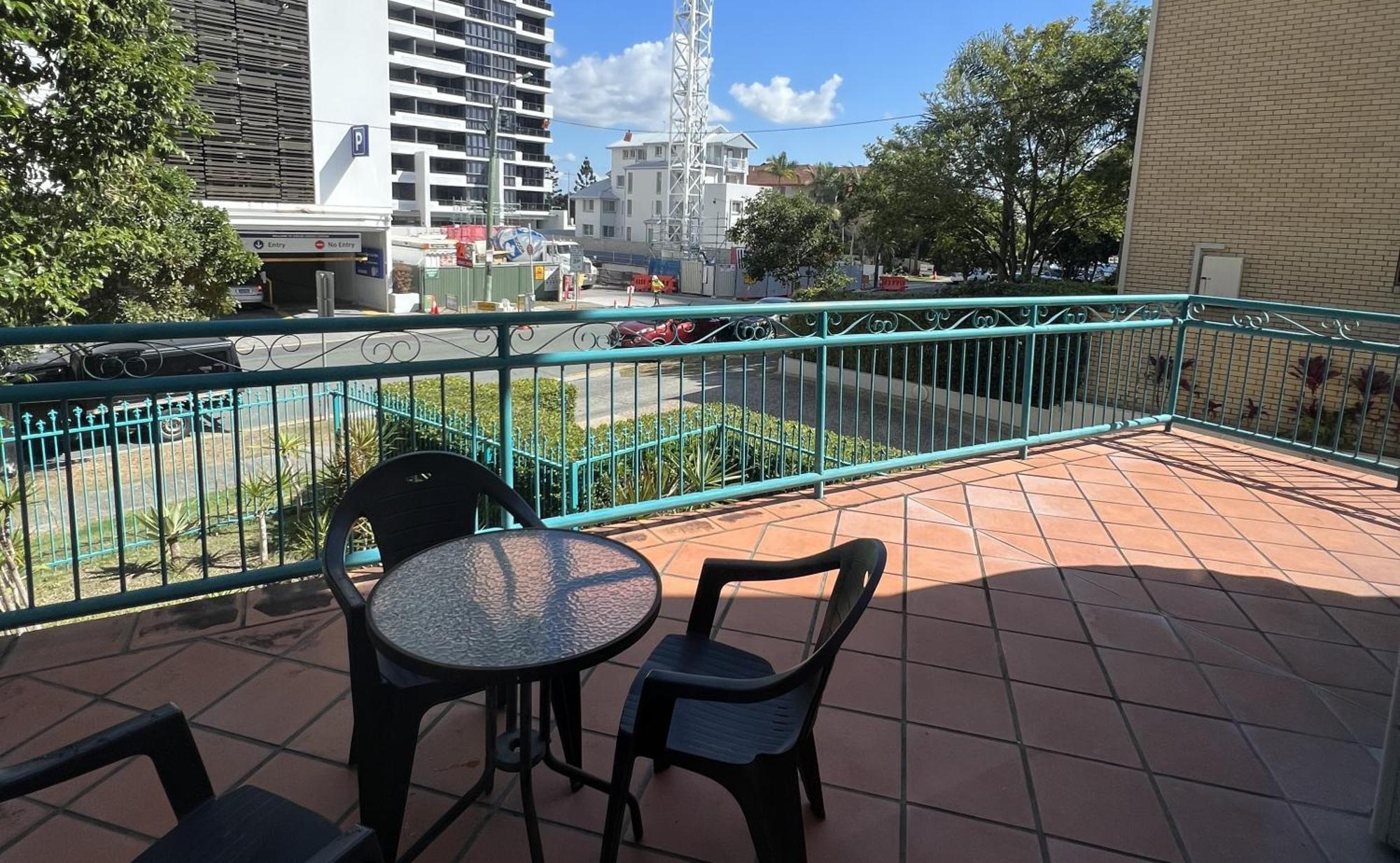 Cha Private Apts Aruba Beach Gold Coast Esterno foto
