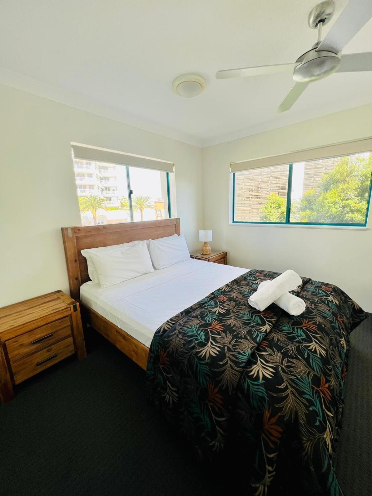 Cha Private Apts Aruba Beach Gold Coast Esterno foto