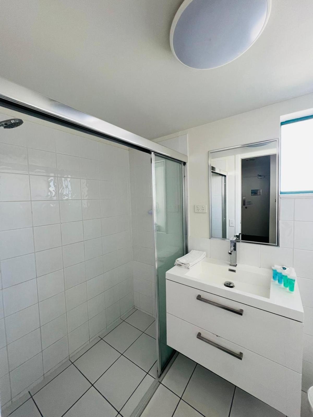 Cha Private Apts Aruba Beach Gold Coast Esterno foto
