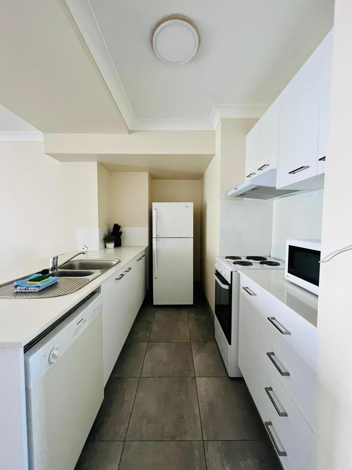 Cha Private Apts Aruba Beach Gold Coast Esterno foto