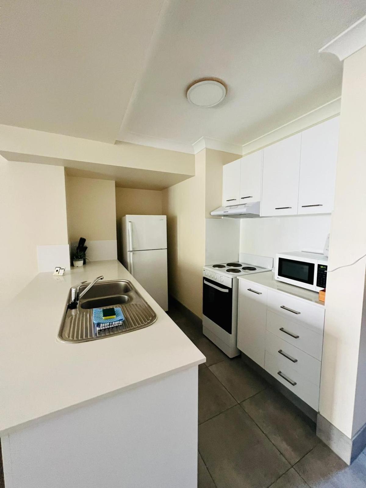 Cha Private Apts Aruba Beach Gold Coast Esterno foto