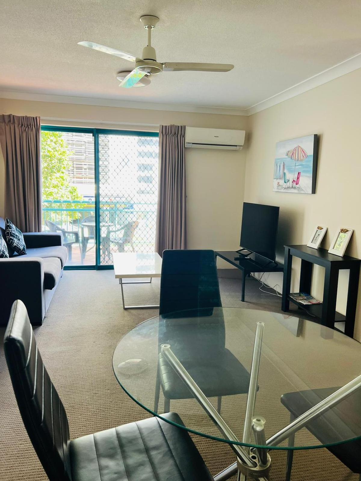 Cha Private Apts Aruba Beach Gold Coast Esterno foto