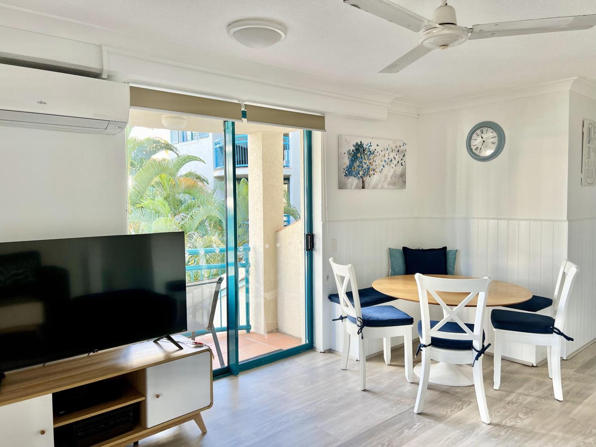Cha Private Apts Aruba Beach Gold Coast Esterno foto
